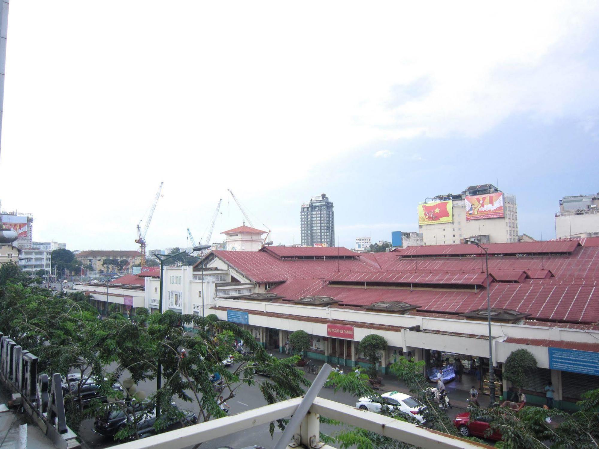 Song Anh Hotel Хошимин Екстериор снимка